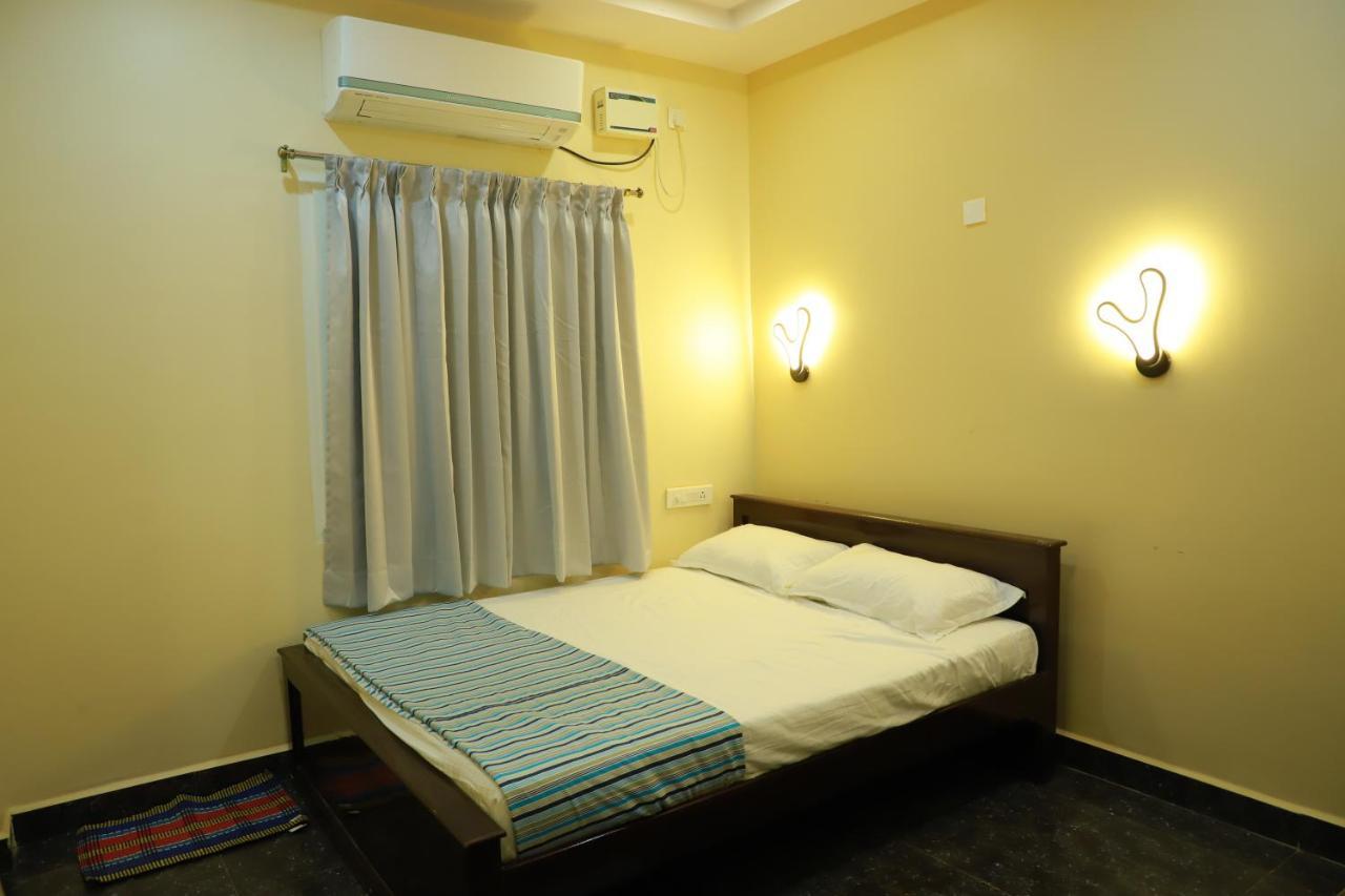 Lsr Hill View Residency Hotel Srikalahasti Exterior photo